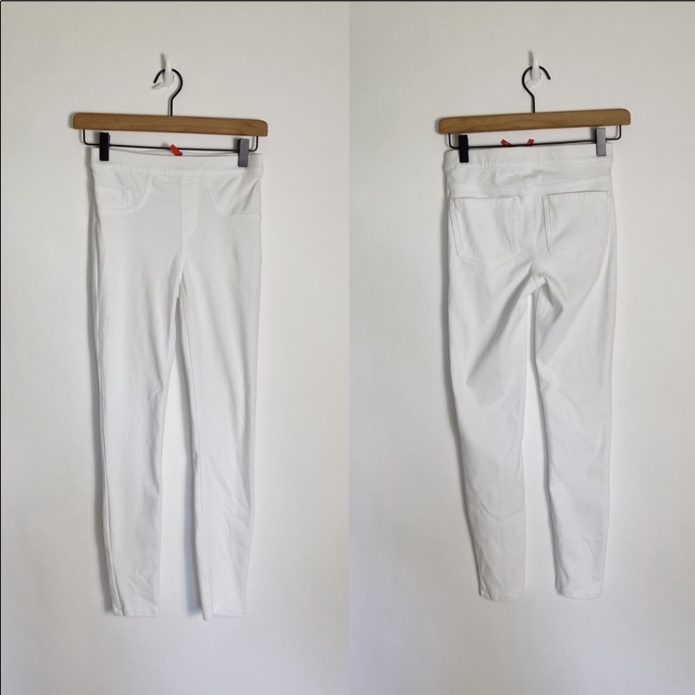 SPANX Jeanish Shaping Legging in White XS